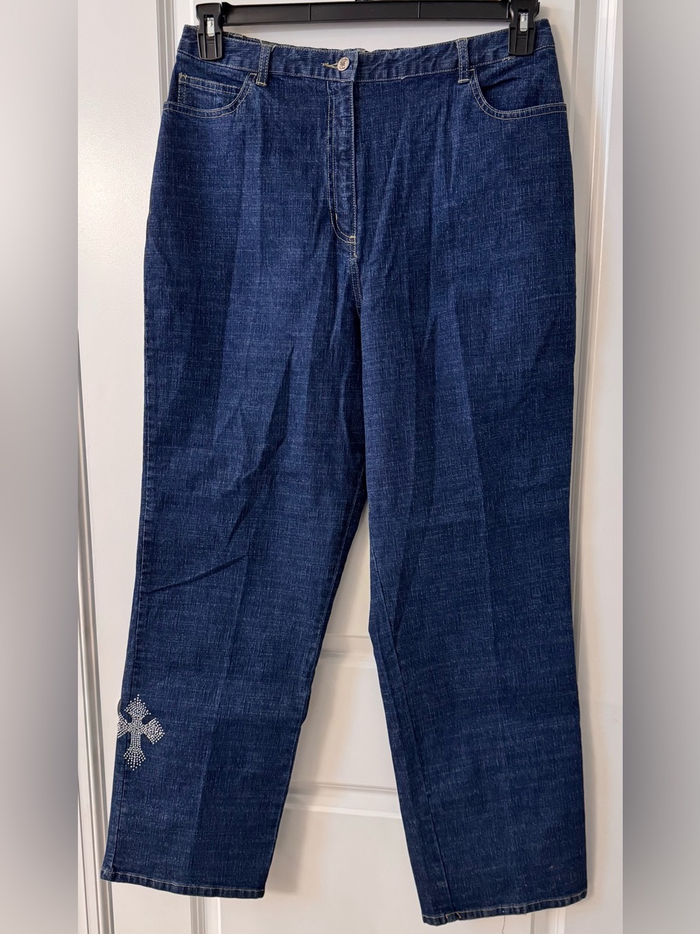 #1954 Quacker Factory Bling Time Rhinestone Cross Straight Leg Dark Indigo Jeans